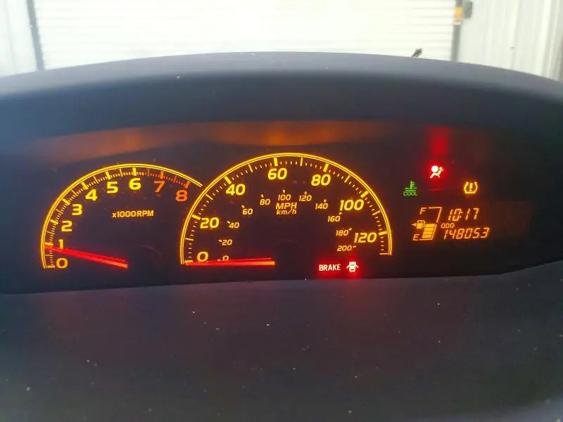 2010 TOYOTA YARIS BASE  
