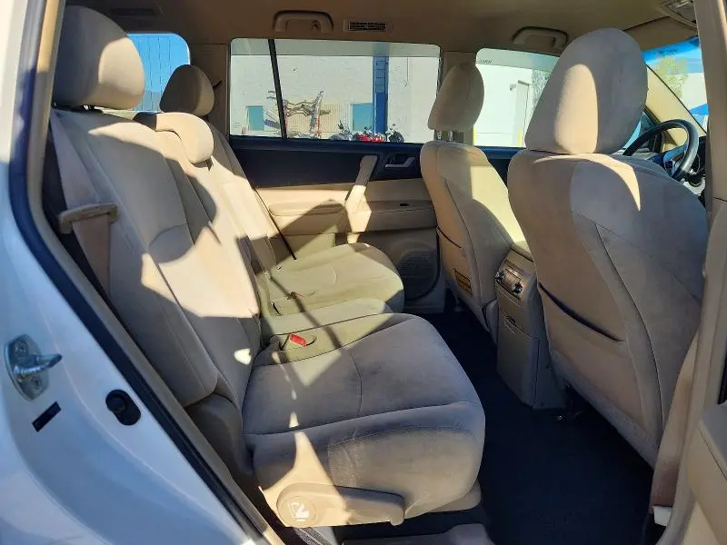 2012 TOYOTA HIGHLANDER BASE  