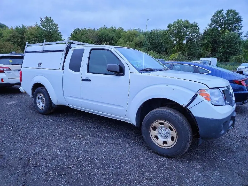 2017 NISSAN FRONTIER S  