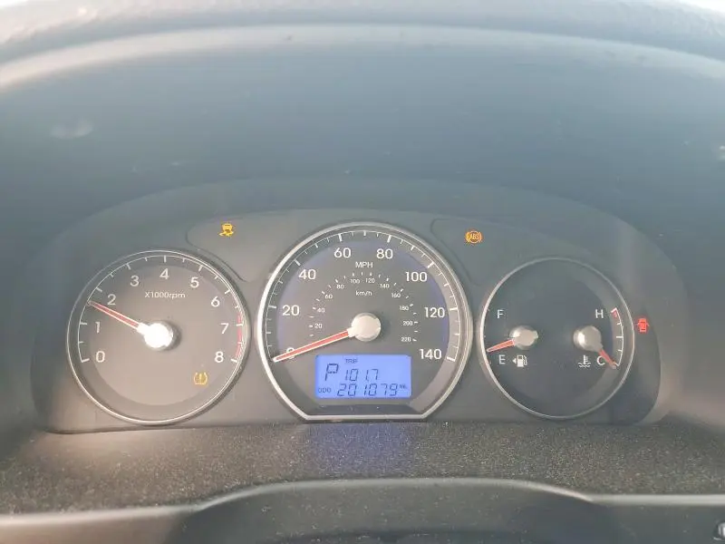 2010 HYUNDAI SANTA FE SE  