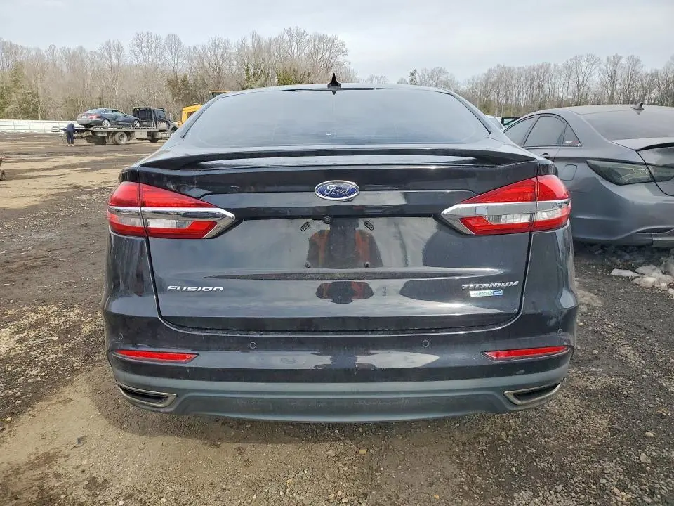 2019 FORD FUSION TITANIUM  