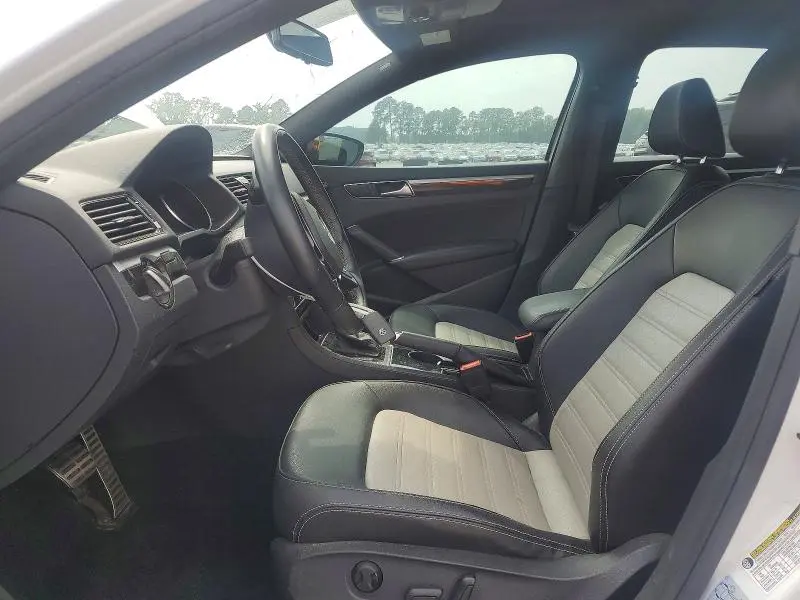 2018 VOLKSWAGEN PASSAT GT  