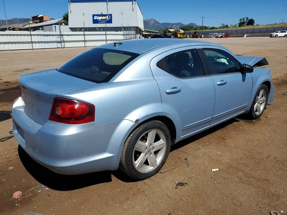 2013 DODGE AVENGER SE  