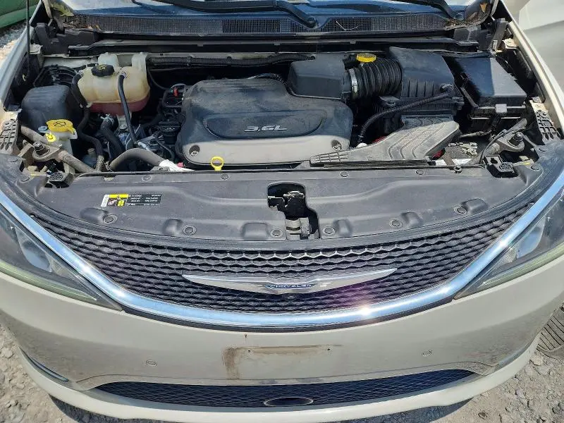 2017 CHRYSLER PACIFICA LIMITED  