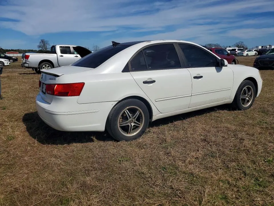 2010 HYUNDAI SONATA GLS  