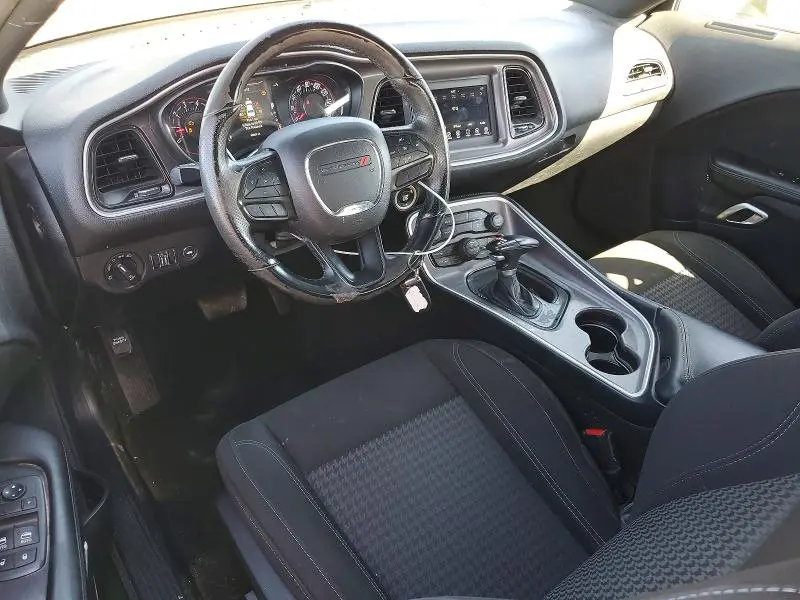 2022 DODGE CHALLENGER SXT  