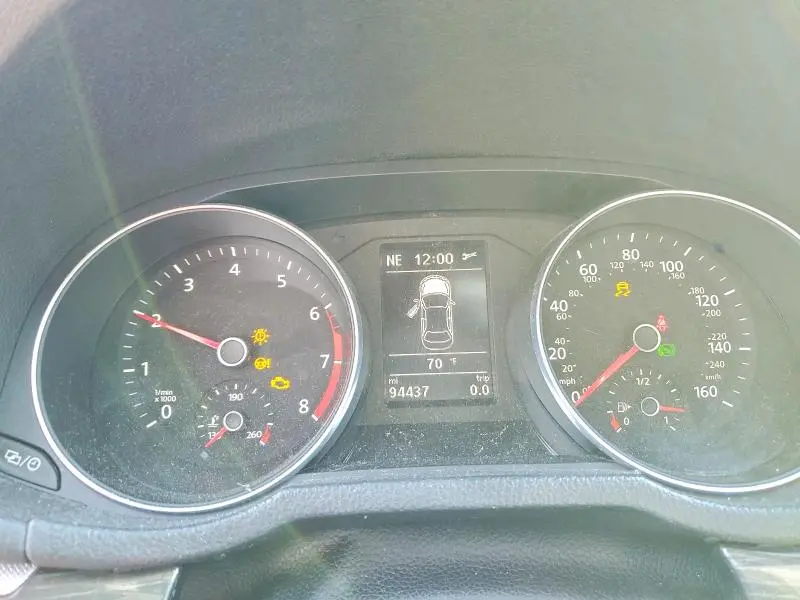 2017 VOLKSWAGEN PASSAT SE  