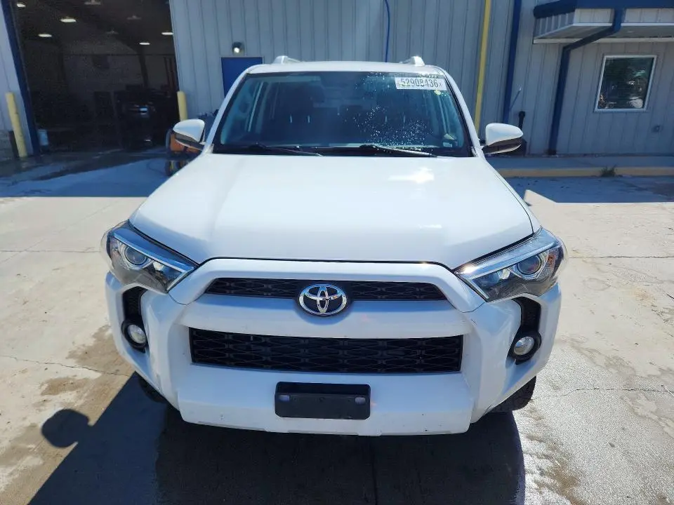 2018 TOYOTA 4RUNNER SR5  
