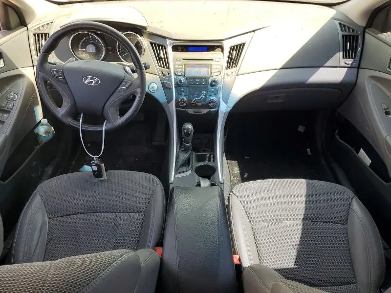 2013 HYUNDAI SONATA SE  