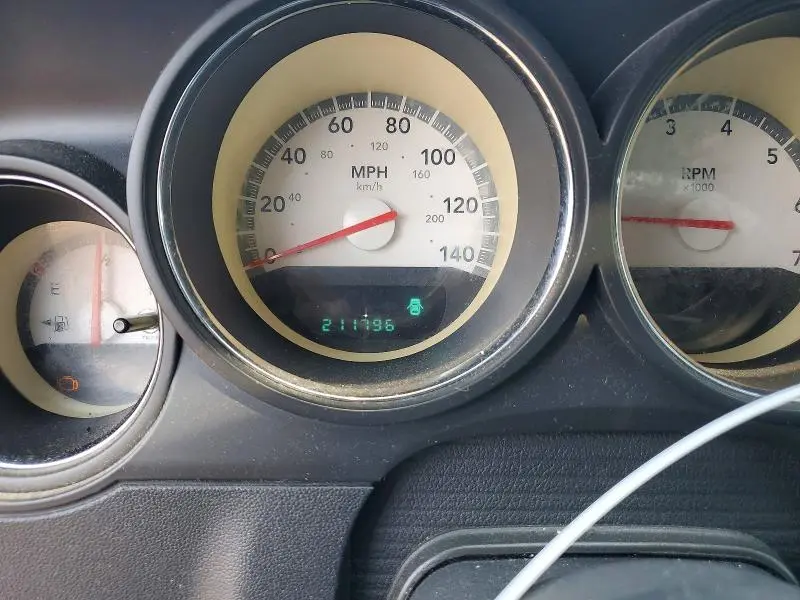 2010 DODGE CHALLENGER SE  