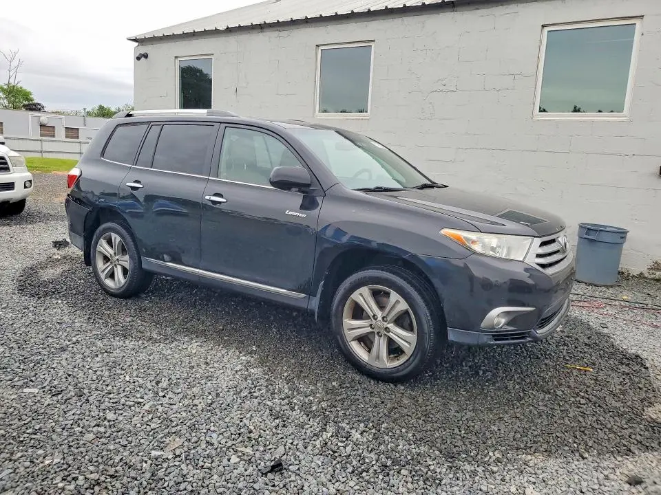 2011 TOYOTA HIGHLANDER LIMITED  