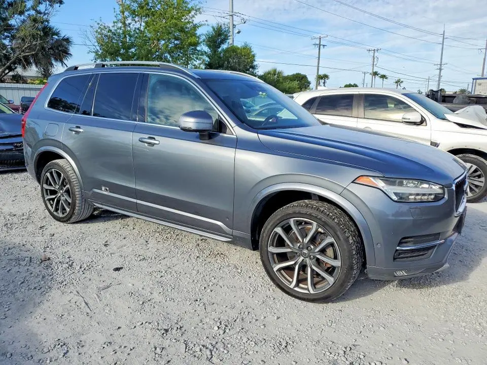 2017 VOLVO XC90 T6  