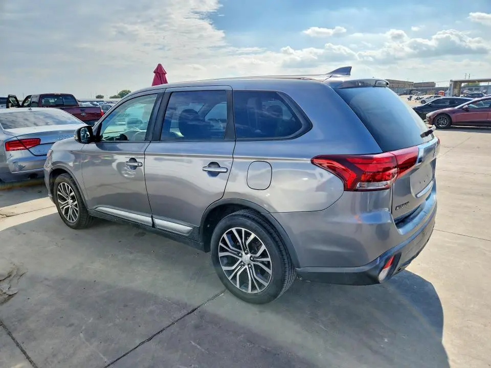 2018 MITSUBISHI OUTLANDER SE  