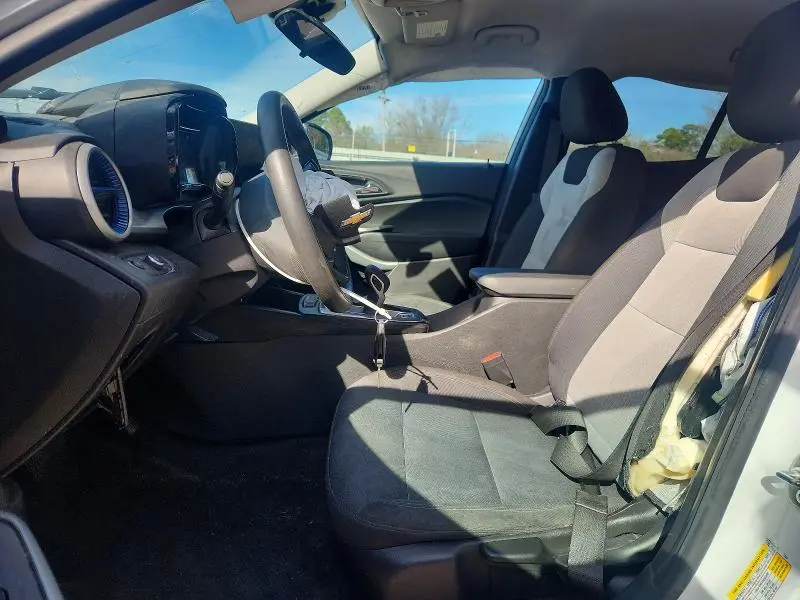 2025 CHEVROLET TRAX LS  