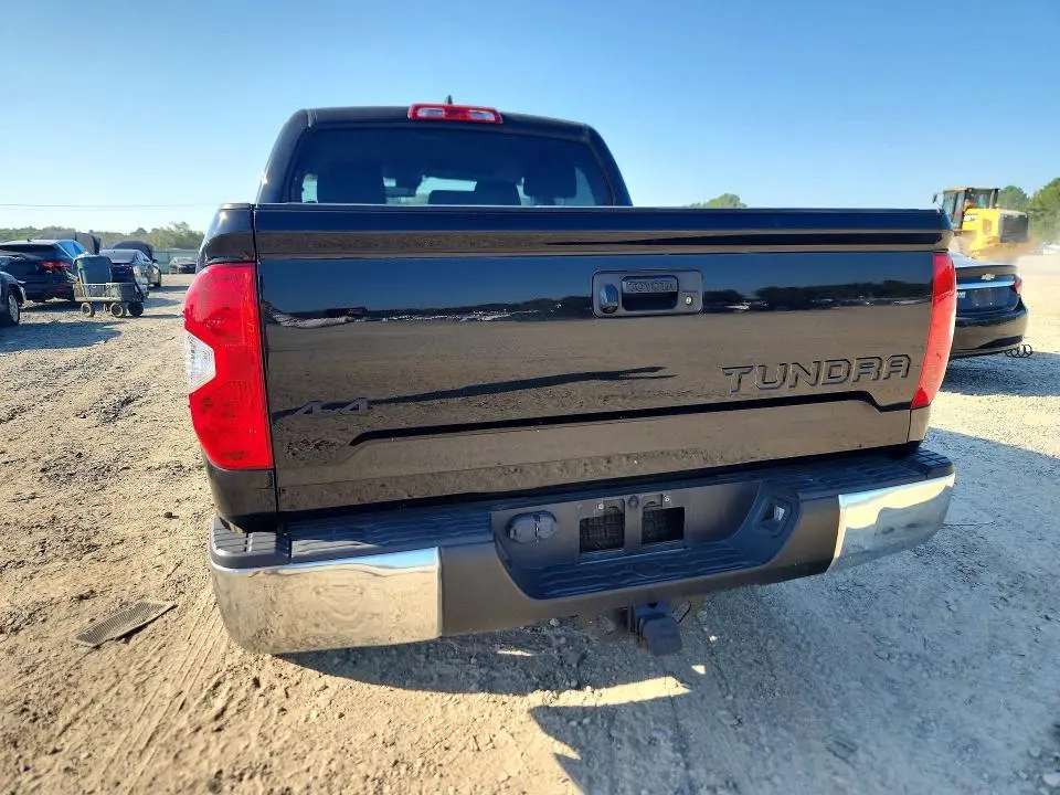 2021 TOYOTA TUNDRA SR5  