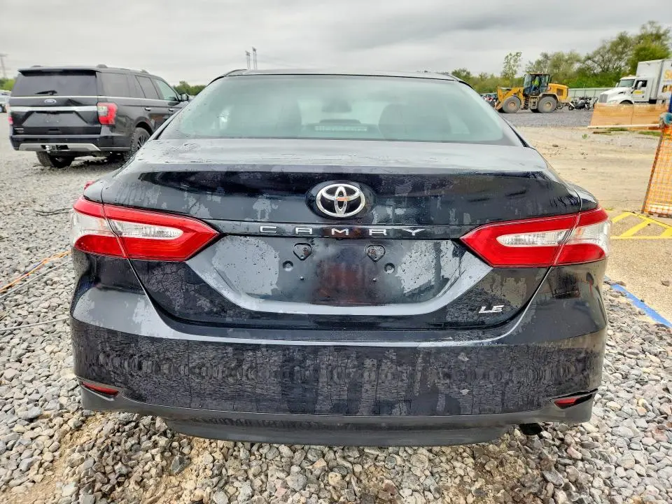 2018 TOYOTA CAMRY LE  