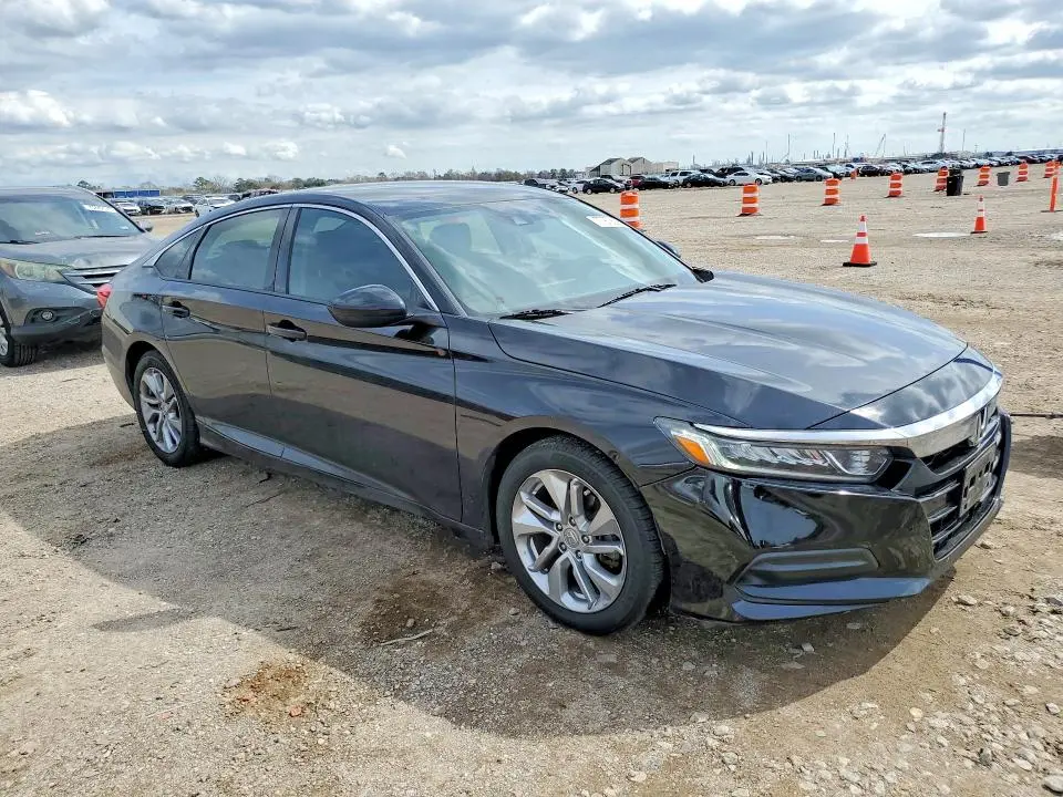 2018 HONDA ACCORD LX  