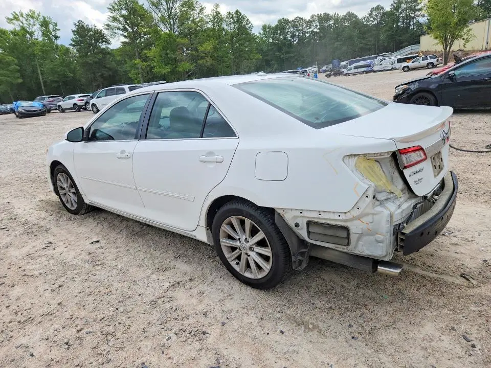 2012 TOYOTA CAMRY XLE V6  