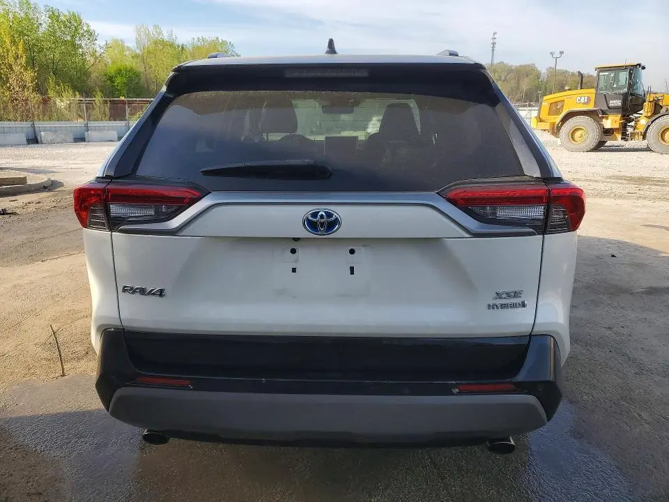 2021 TOYOTA RAV4 XSE  
