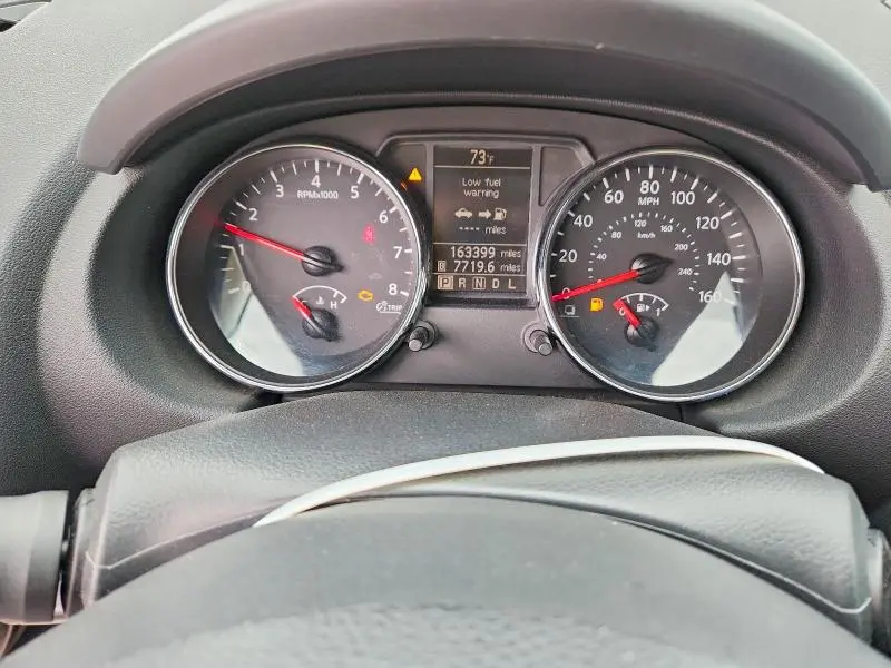 2011 NISSAN ROGUE S  