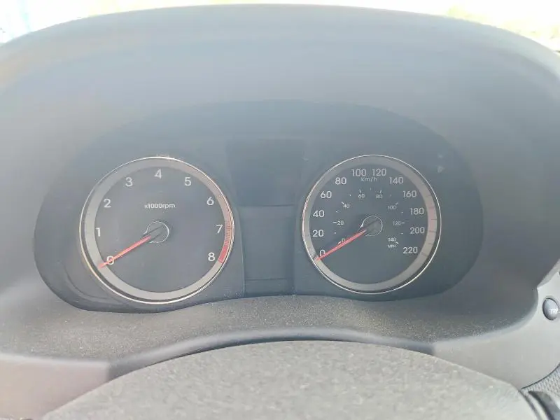 2012 HYUNDAI ACCENT GLS  
