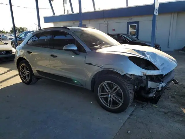 2019 PORSCHE MACAN   