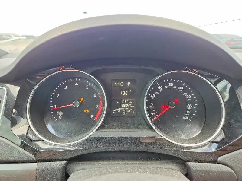 2016 VOLKSWAGEN JETTA SPORT  