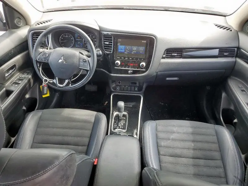 2020 MITSUBISHI OUTLANDER SE  