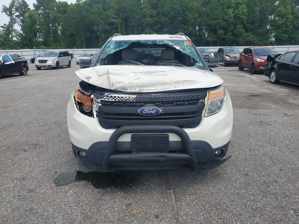 2011 FORD EXPLORER XLT  