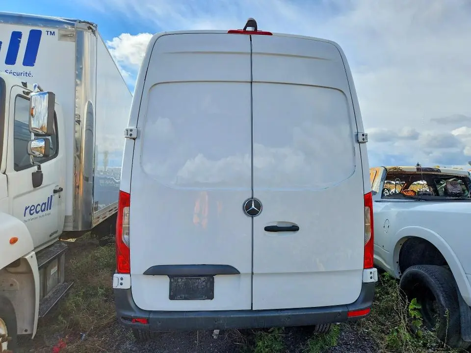 2024 MERCEDES-BENZ SPRINTER 2500  