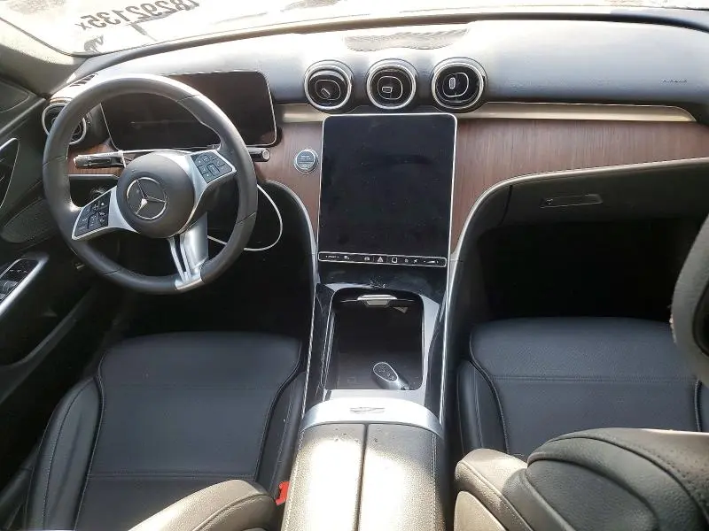 2024 MERCEDES-BENZ C 300  