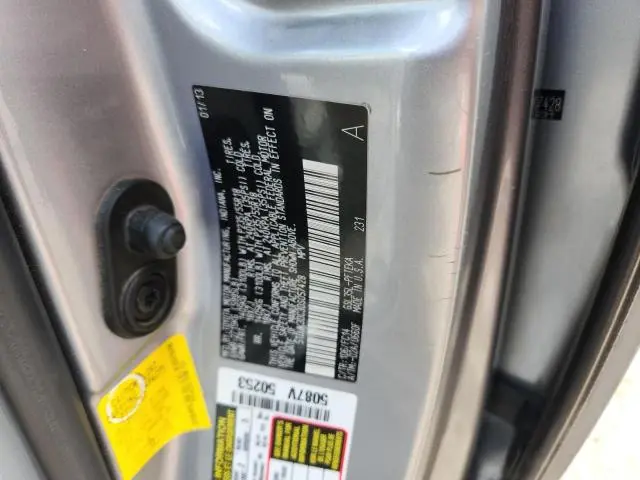 2013 TOYOTA SIENNA LE  