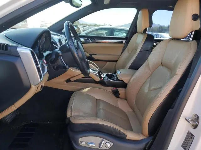 2014 PORSCHE CAYENNE   