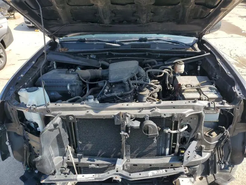 2019 TOYOTA TACOMA SR  