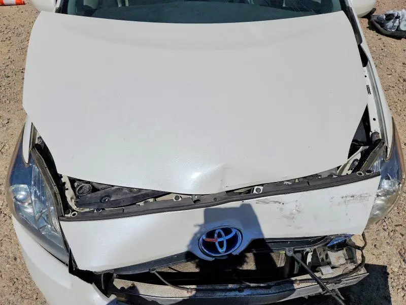 2010 TOYOTA PRIUS III  