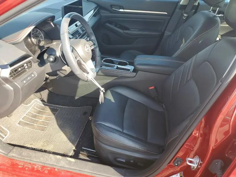 2024 NISSAN ALTIMA SR  