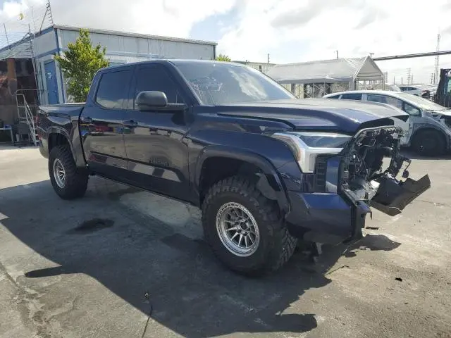 2024 TOYOTA TUNDRA CREWMAX SR  