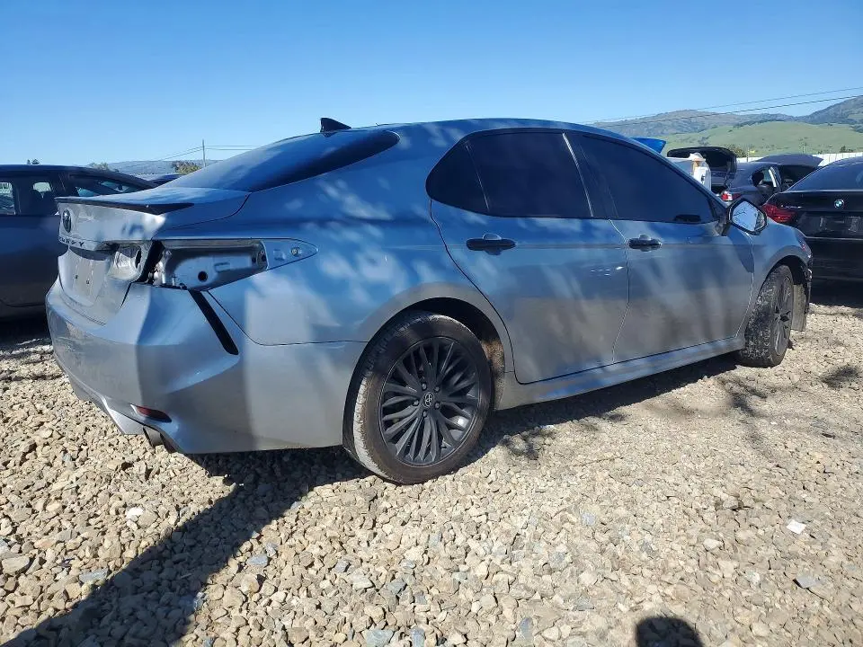 2022 TOYOTA CAMRY SE NIGHTSHADE  