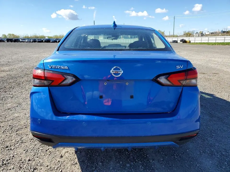 2021 NISSAN VERSA SV  