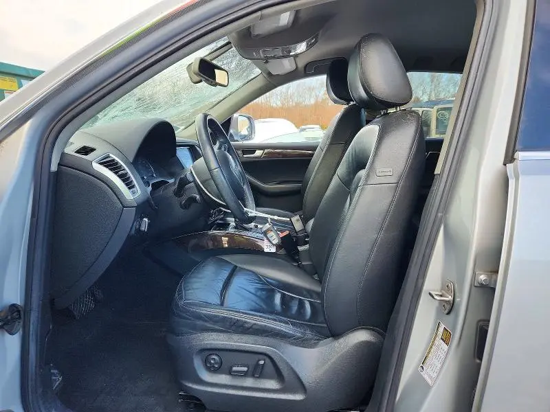 2010 AUDI Q5 PREMIUM PLUS  