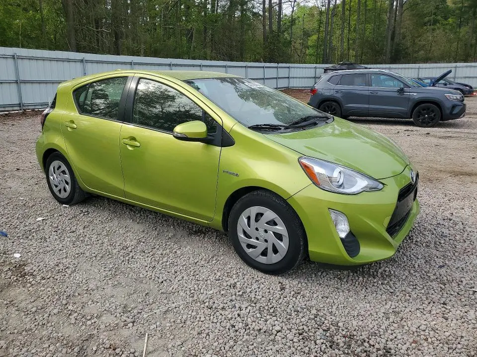 2016 TOYOTA PRIUS C TWO  