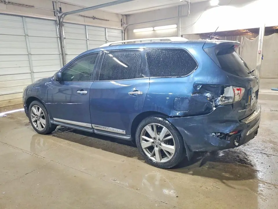 2014 NISSAN PATHFINDER S  