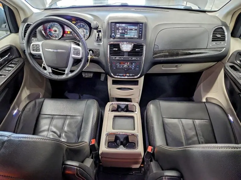 2013 CHRYSLER TOWN & COUNTRY TOURING  