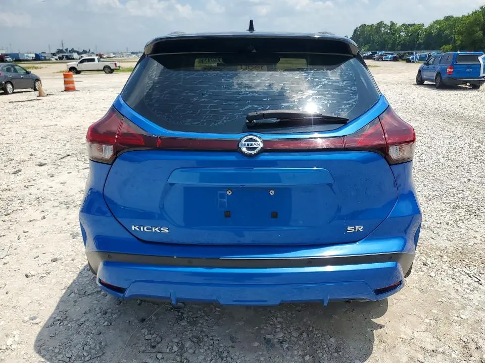 2021 NISSAN KICKS SR  