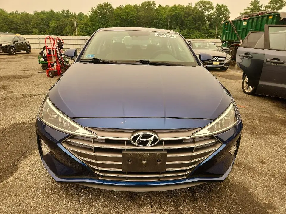 2020 HYUNDAI ELANTRA SEL  