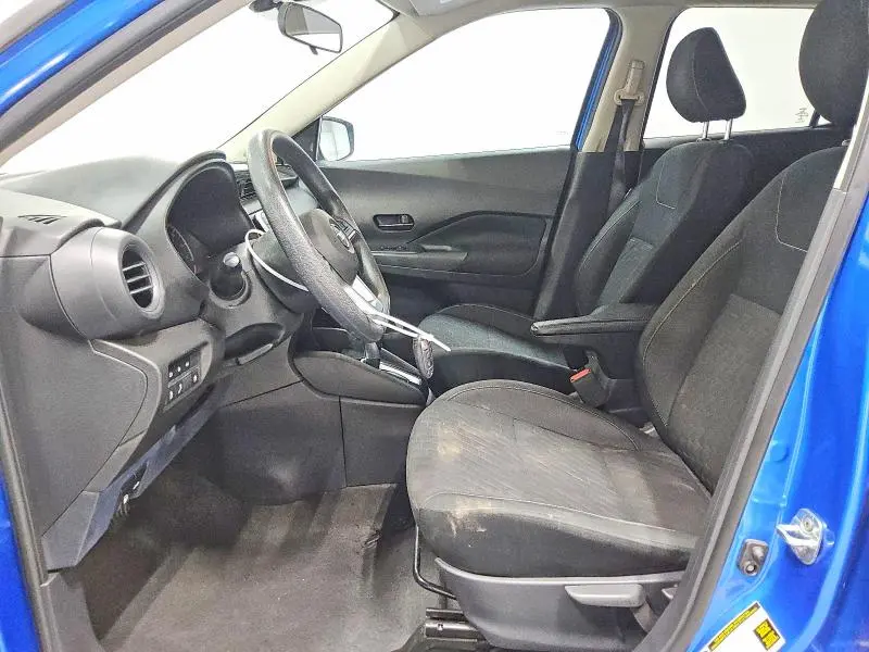 2021 NISSAN KICKS S  