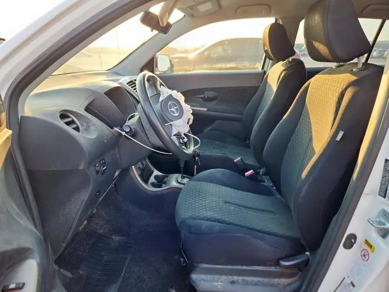 2011 TOYOTA SCION XD   