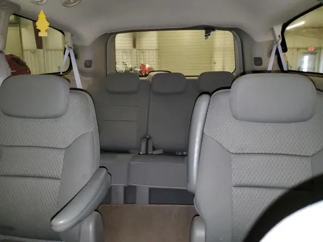 2010 CHRYSLER TOWN & COUNTRY LX  