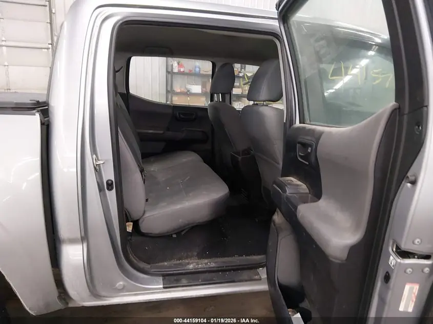 2016 TOYOTA TACOMA SR V6