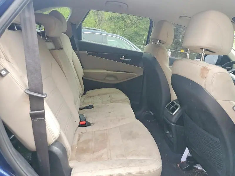2017 KIA SORENTO LX V6  